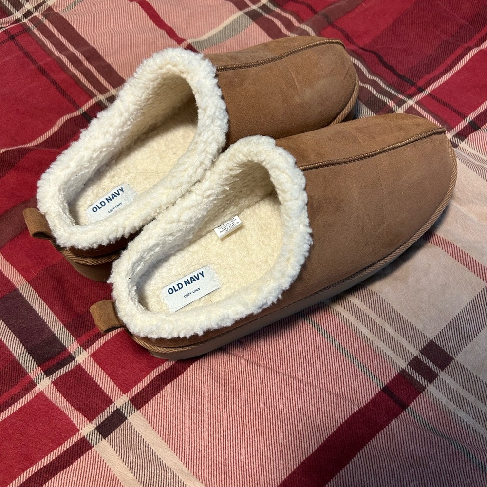 Old Navy women’s Brown Slip-On